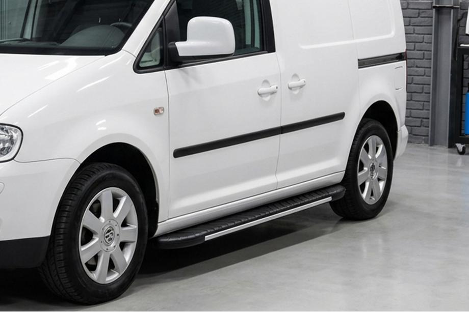 Volkswagen Caddy 2010–2015 Bočné nášľapy Bosphorus Grey (2 ks, hliník) Image