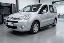 Citroen Berlingo 2008–2018 Bočné prahy Tayga Black (2 ks, hliník) fotografia 1