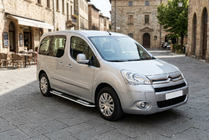 Citroen Berlingo 2008–2018 Bočné nášľapy Tayga V2 (2 ks, hliník) fotografia 1