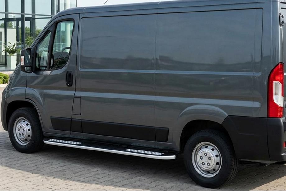 Fiat Ducato 2006–2025 Bočné nášľapy Tayga V2 (2 ks, hliník) Image