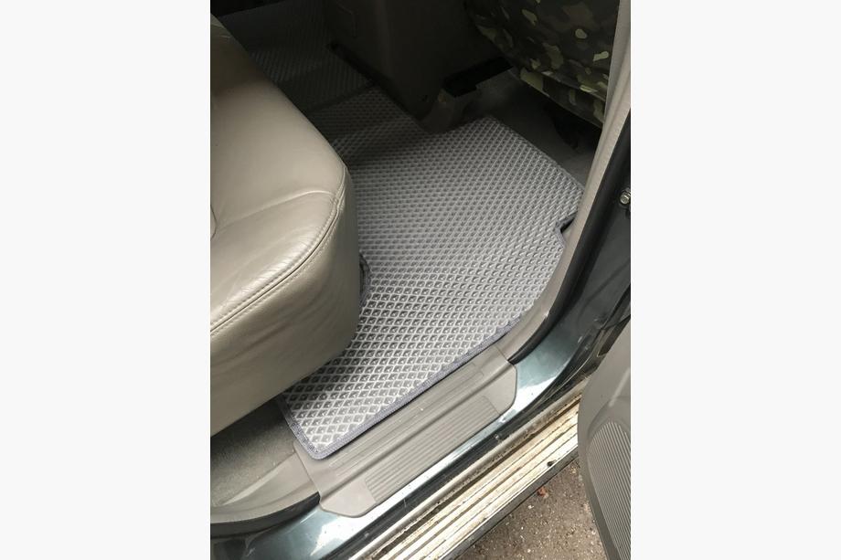 Nissan Patrol Y61 1997–2011 EVA autokoberce (sivé) Dlhý, 4 ks (predné a zadné rohože) Fotografia 4