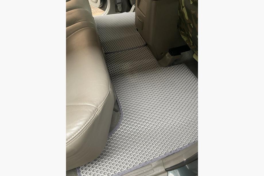 Nissan Patrol Y61 1997–2011 EVA autokoberce (sivé) Dlhý, 4 ks (predné a zadné rohože) Fotografia 10