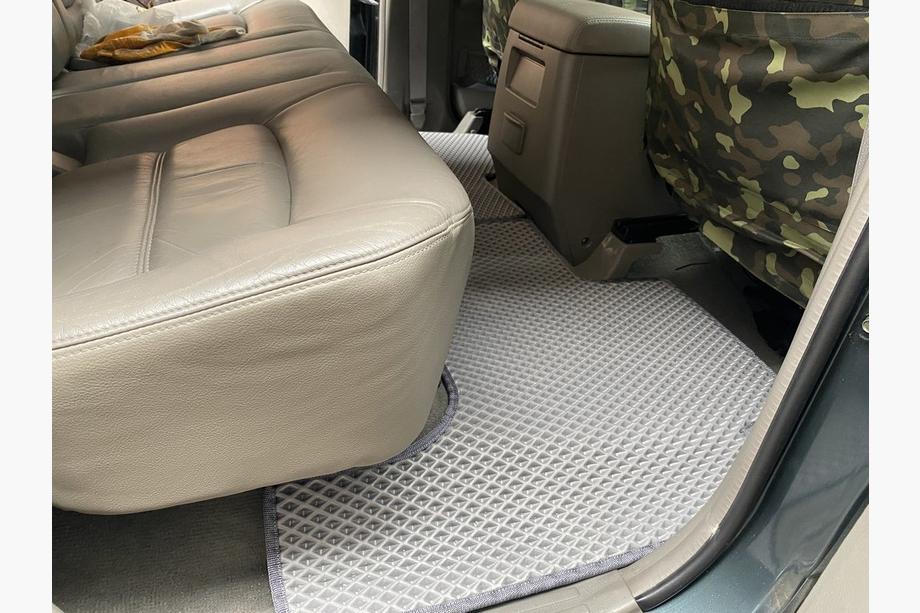 Nissan Patrol Y61 1997–2011 EVA autokoberce (sivé) Dlhý, 4 ks (predné a zadné rohože) Fotografia 14