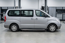 Hyundai H300, H1, Starex 2008–2020 BlackLine bočné nášľapy (2 ks, hliník) fotografia 2