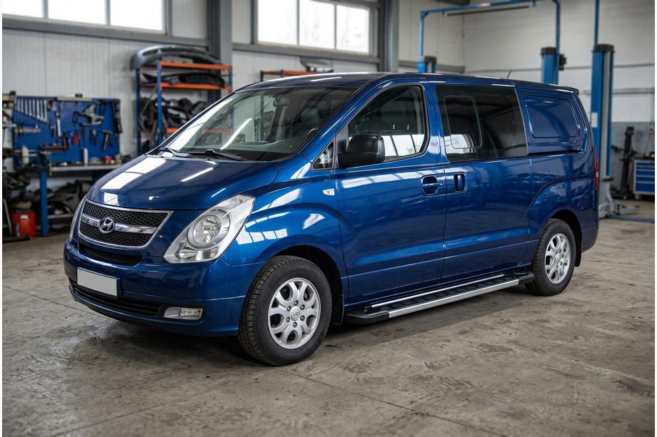 Hyundai H300, H1, Starex 2008–2020 Bočné nášľapy RedLine V1 (2 ks, hliník) Image