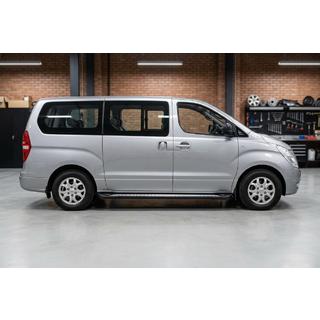 Bočné prahy New Vision Black (2 ks, hliník) Hyundai H300, H1, Starex 2008–2020 fotografia 1