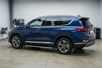 Hyundai Santa Fe 4 2018–2023 Bočné nášľapy BlackLine (2 ks, hliník) fotografia 1