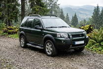 Land Rover Freelander I 1997–2006 Bočné nášľapy Tayga V2 (2 ks, hliník) fotografia 1