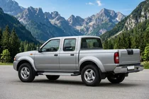 Nissan NP300 1999–2015 Bočné nášľapy New Vision Grey (2 ks, hliník) fotografia 1