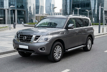 Nissan Patrol Y62 2010–2024 Bočné nášľapy New Vision Black (2 ks, hliník) fotografia 1