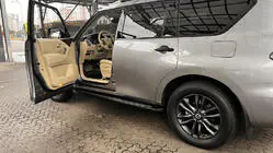 Nissan Patrol Y62 2010–2024 Bočné nášľapy New Vision Grey (2 ks, hliník) fotografia 4