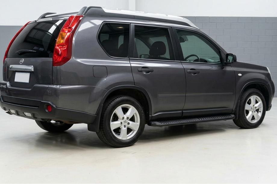 Nissan X-trail T31 2007–2014 Bočné prahy Tayga Black (2 ks, hliník) Image