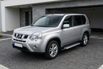 Nissan X-trail T31 2007–2014 Bočné nášľapy New Vision Grey (2 ks, hliník) fotografia 1