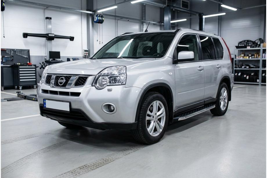 Nissan X-trail T31 2007–2014 Bočné nášľapy BlackLine (2 ks, hliník) Image