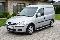 Opel Combo 2002–2012 BlackLine bočné nášľapy (2 ks, hliník) fotografia 1