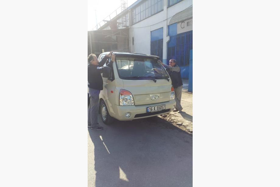 Hyundai H100 Slnečná clona na čelné sklo (čierny lesk, 5 mm) Fotografia 14