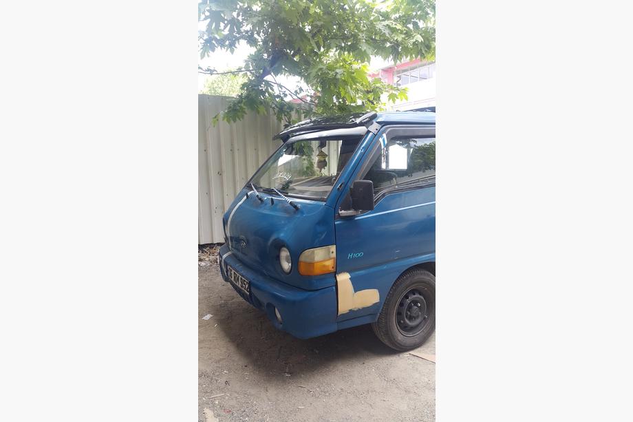 Hyundai H100 Slnečná clona na čelné sklo (čierny lesk, 5 mm) Fotografia 11