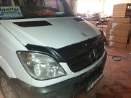 Mercedes Sprinter W906 2006–2018 Deflektor na kapotu v karbónovom vzhľade 2006-2013 (EuroCap) fotografia 4