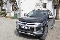 Mitsubishi L200 2015–2024 Deflektor kapoty (2019+, EuroCap) fotografia 11