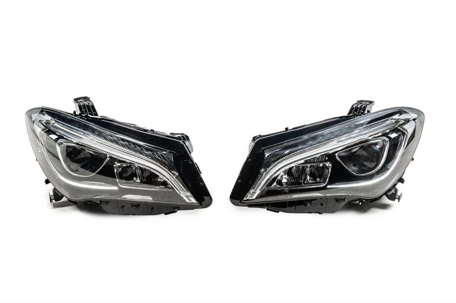 Mercedes CLA C117 2013–2019 Predné svetlomety s LED (2 ks) Fotografia 1
