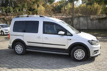 Volkswagen Caddy 2015–2020 Sada líšt a rozširovačov blatníkov 2 dvere, krátky rázvor fotografia 5