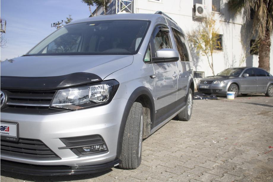 Volkswagen Caddy 2015–2020 Sada líšt a rozširovačov blatníkov 2 dvere, dlhy rázvor Fotografia 8