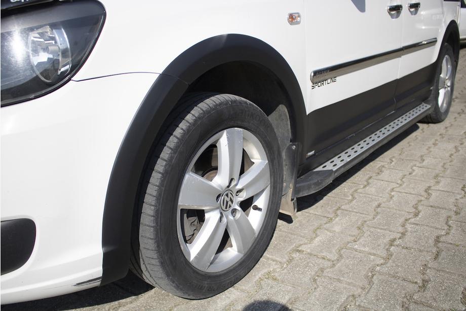 Volkswagen Caddy 2015–2020 Sada líšt a rozširovačov blatníkov 2 dvere, dlhy rázvor Fotografia 26