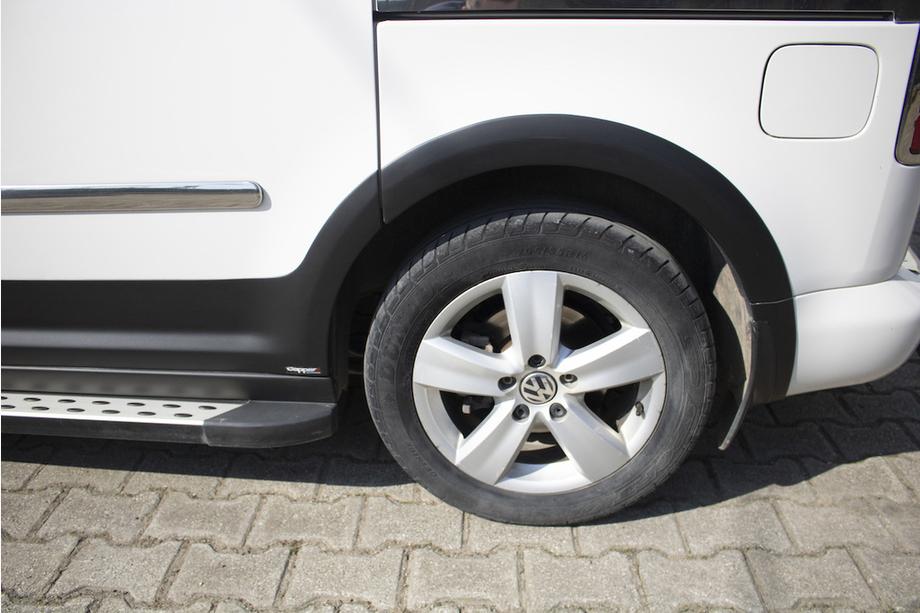 Volkswagen Caddy 2015–2020 Sada líšt a rozširovačov blatníkov 2 dvere, dlhy rázvor Fotografia 28