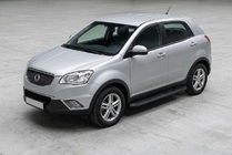 SsangYong Korando 2010–2019 Bočné prahy Tayga Black (2 ks, hliník) fotografia 1