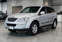 SsangYong Kyron 2005–2014 Bočné nášľapy New Vision Black (2 ks, hliník) fotografia 1