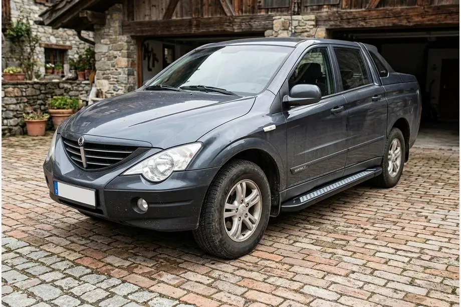 SsangYong Action 2005–2018 Bočné nášľapy New Vision Black (2 ks, hliník) Image