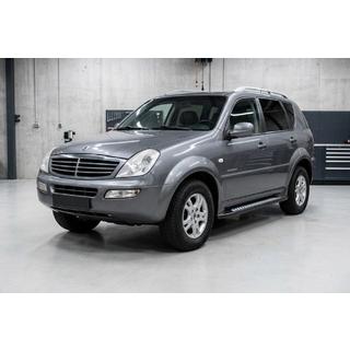 Bočné nášľapy New Vision Black (2 ks, hliník) SsangYong Rexton I 2001–2017 fotografia 1