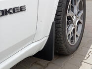 Jeep Grand Cherokee WK2 2010–2021 Zásterky Premium (4 ks) fotografia 1