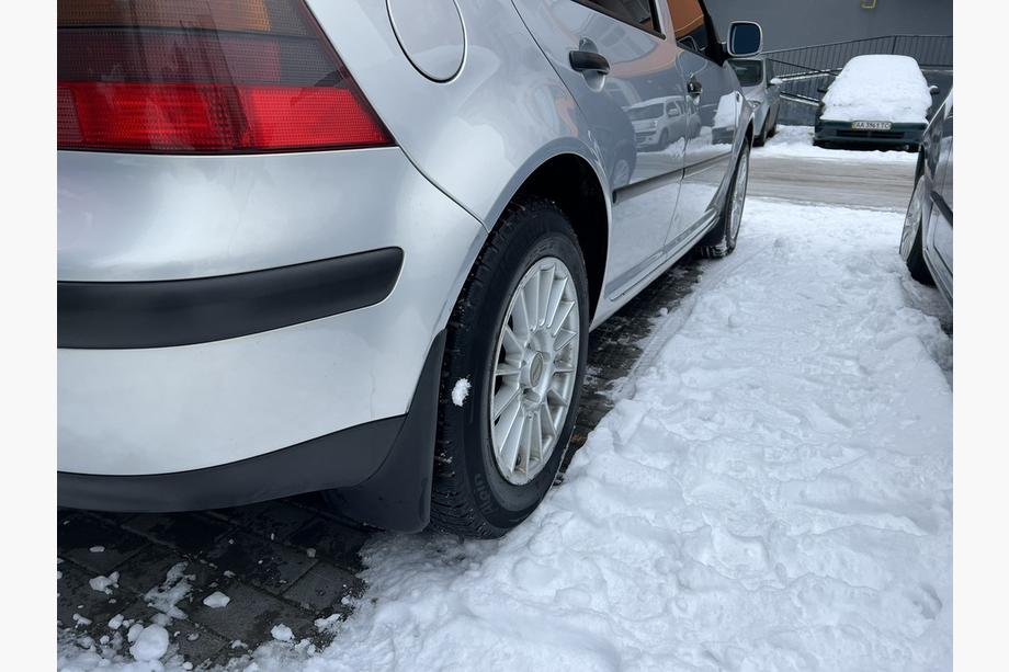 Volkswagen Golf 4 1997–2006 Premium zástierky (HB, 4 ks) Image