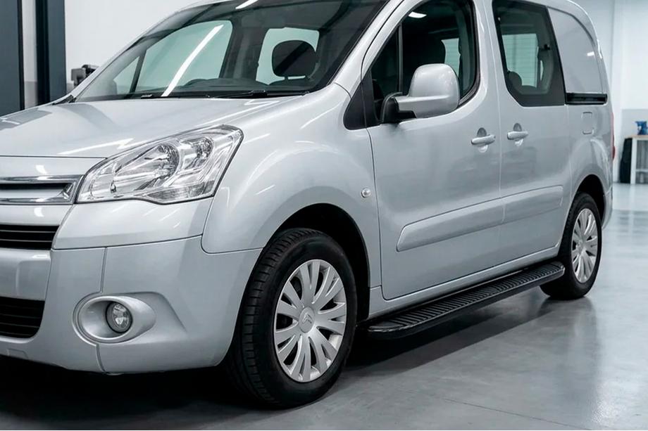 Peugeot Partner Tepee 2008–2018 Bočné prahy Tayga Black (2 ks, hliník) Image