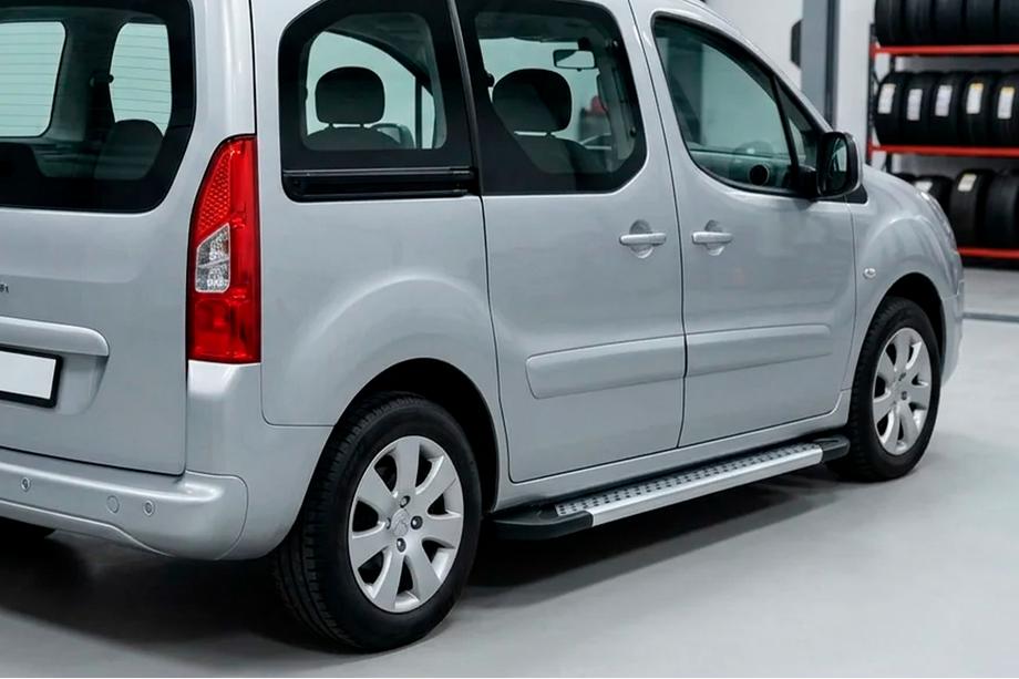Peugeot Partner Tepee 2008–2018 Bočné nášľapy New Vision Grey (2 ks, hliník) Image