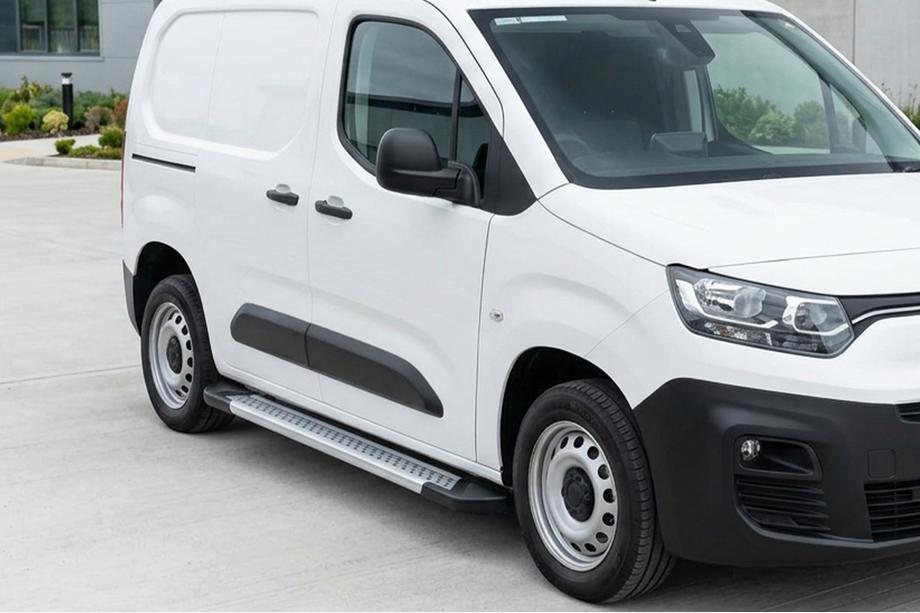 Opel Combo 2019– Bočné nášľapy New Vision Grey (2 ks, hliník) Dlhý rázvor Image