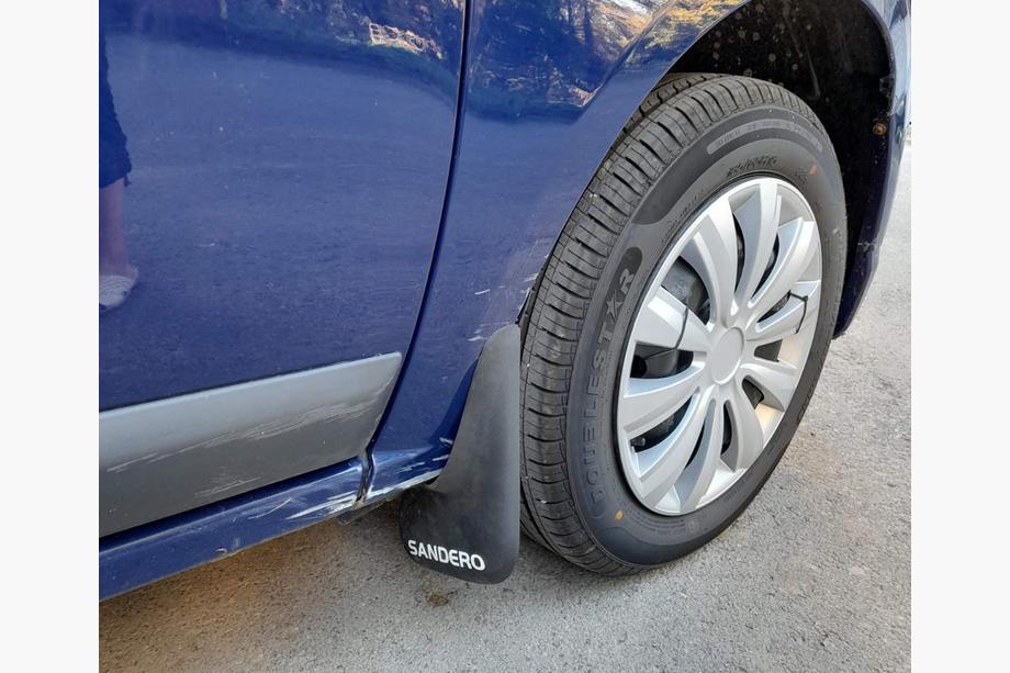 Dacia Sandero 2007–2013 Predné zásterky (2 ks) Image