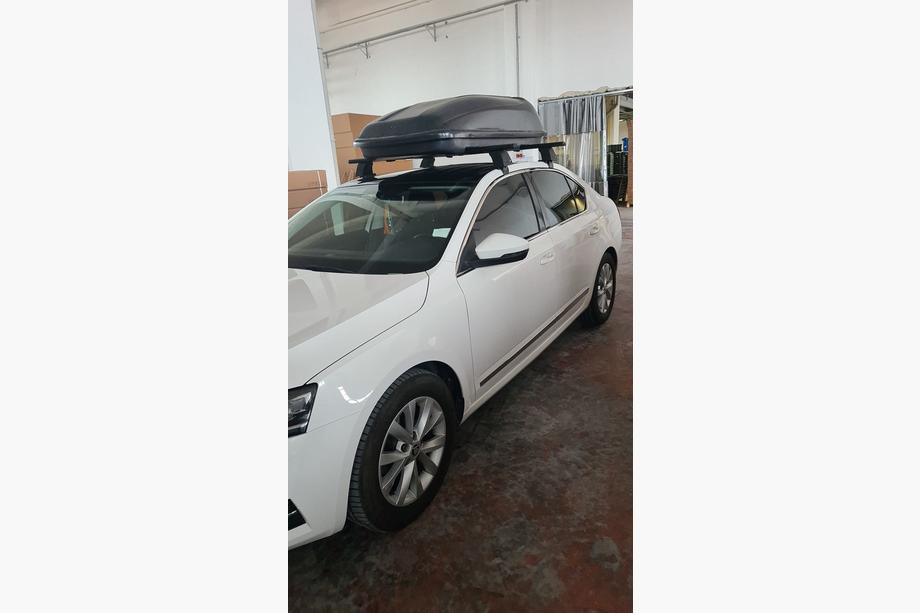 Skoda Superb 2015–2024 Priečniky na hladkú strechu (2 ks, Asaf V4) Image