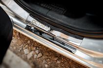Skoda Octavia III A7 2013–2019 Carmos V1 kryty prahov (8 ks, nehrdzavejúca oceľ) fotografia 8