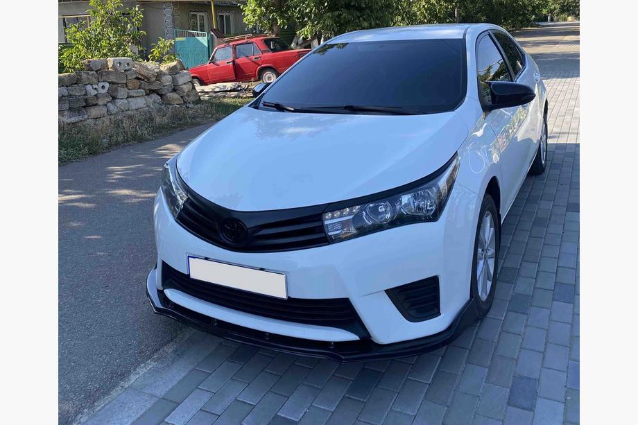 Toyota Corolla 2013–2019 Kryt predného nárazníka – lip (čierny) Fotografia 1