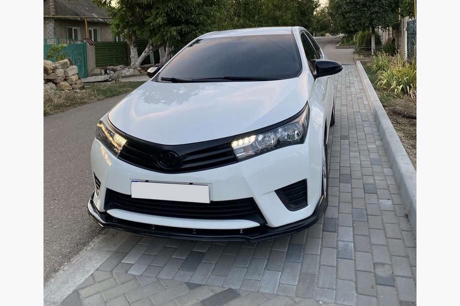 Toyota Corolla 2013–2019 Kryt predného nárazníka – lip (čierny) Fotografia 3