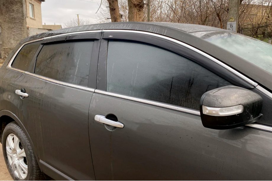 Mazda CX-9 2007–2016 Okenné deflektory s chrómovou lištou (4 ks, HIC) Fotografia 1