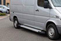 Volkswagen LT 1995–2006 Bočné nášľapy New Vision Grey (2 ks, hliník) fotografia 1