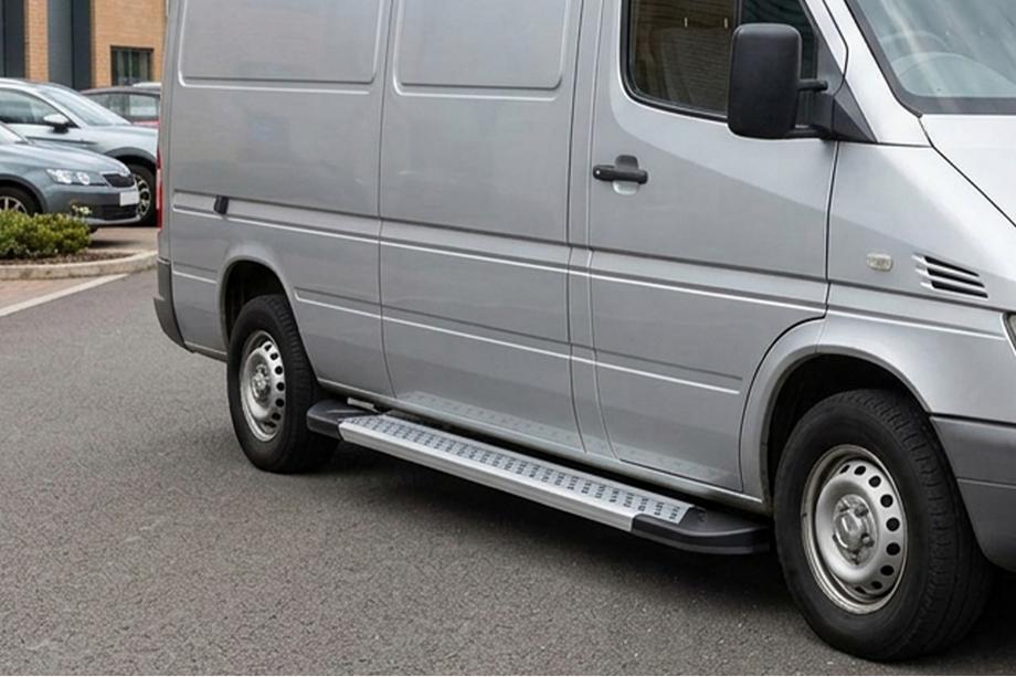 Volkswagen LT 1995–2006 Bočné nášľapy New Vision Grey (2 ks, hliník) Image