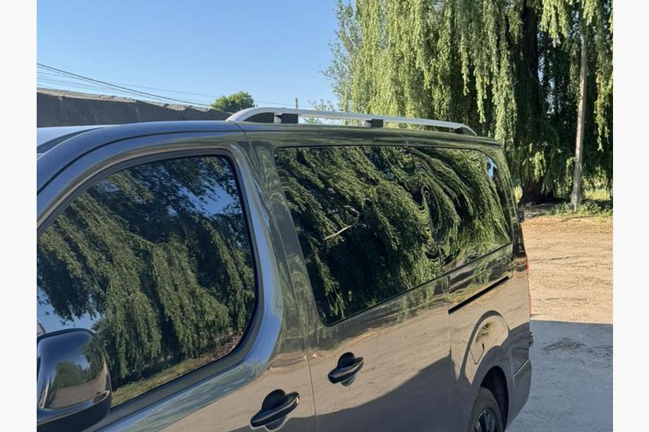 Opel Vivaro 2019– Strešné lyžiny Skyport (sivé) Krátky rázvor Fotografia 15