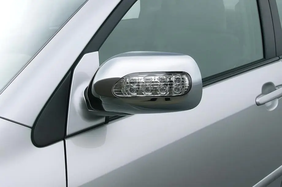 Toyota Corolla 2002–2007 Chrómové kryty zrkadiel pre LED (2002-2005, 2 ks, plast) Image