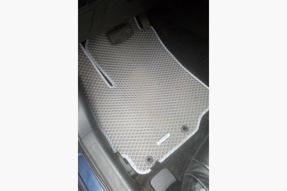 Mitsubishi Outlander 2012–2021 EVA autokoberce (sivé) Image