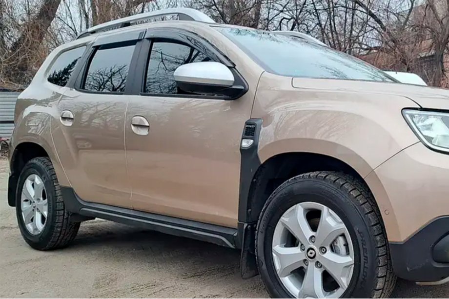 Renault Duster 2018–2024 Deflektory okien (4 ks, HIC) Image