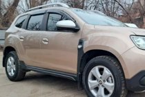 Dacia Duster 2018–2024 Deflektory okien (4 ks, HIC) fotografia 1